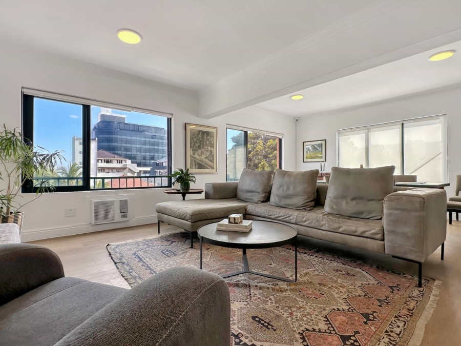 2 Bedroom Property for Sale in Sea Point Western Cape